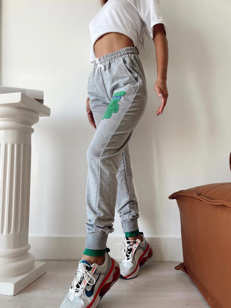 Pantaloni gri cu imprimeu cusut BEAR - cod HP4010